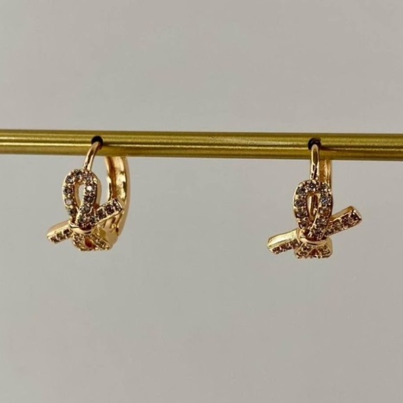 Beautiful Pair of High Quality Gold Plated French Bow Hoop Earrings - Picture 1 of 3